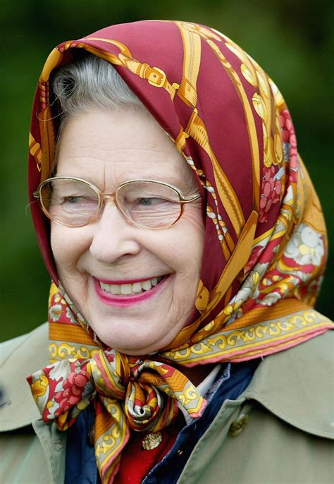 queen elizabeth headscarf